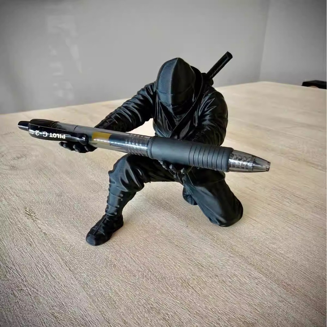 3D-geprinte ninja-penhouder, c - 3D Printing Desk recensie en prijs