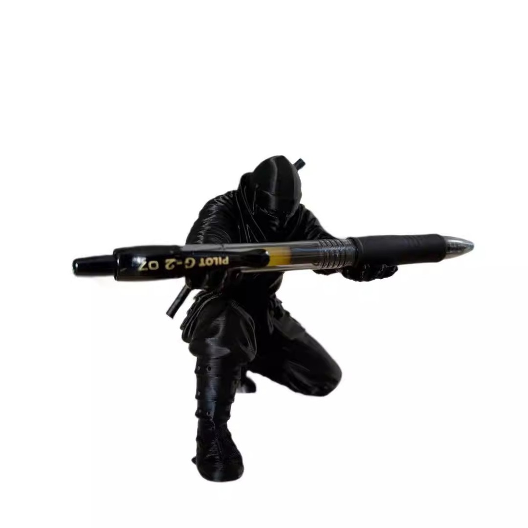 3D-geprinte ninja-penhouder, c - 3D Printing Desk recensie en prijs
